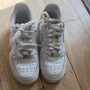 Nike Air Force 1 (AF1) Sneakers